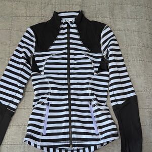 Lululemon zip jacket (pretty old..vintage??)